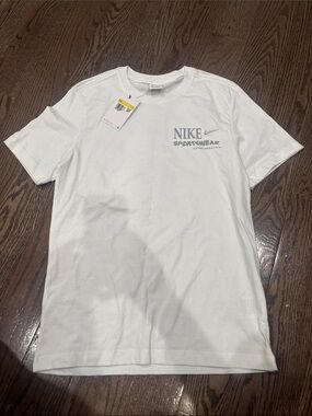 Nike White Short Sleeve Logo Tee